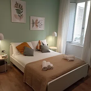 2* Gasthuis 111 Coladirienzo - By Ad